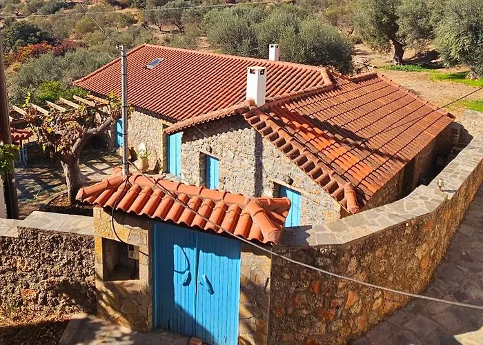 Peloponnese Hideout - Traditional Stone House