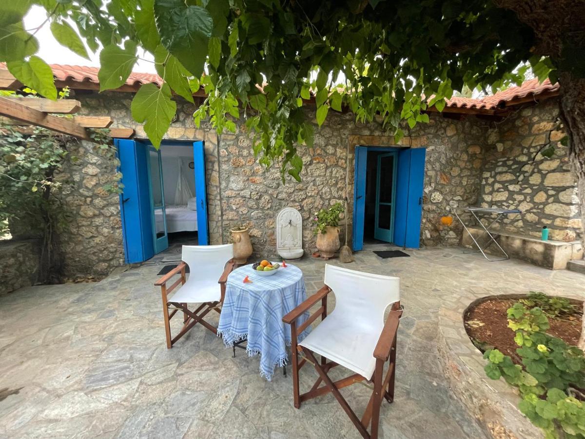 Villa Peloponnese Hideout - Traditional Stone House *