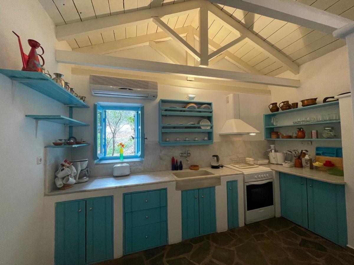 Peloponnese Hideout - Traditional Stone House * Akrata