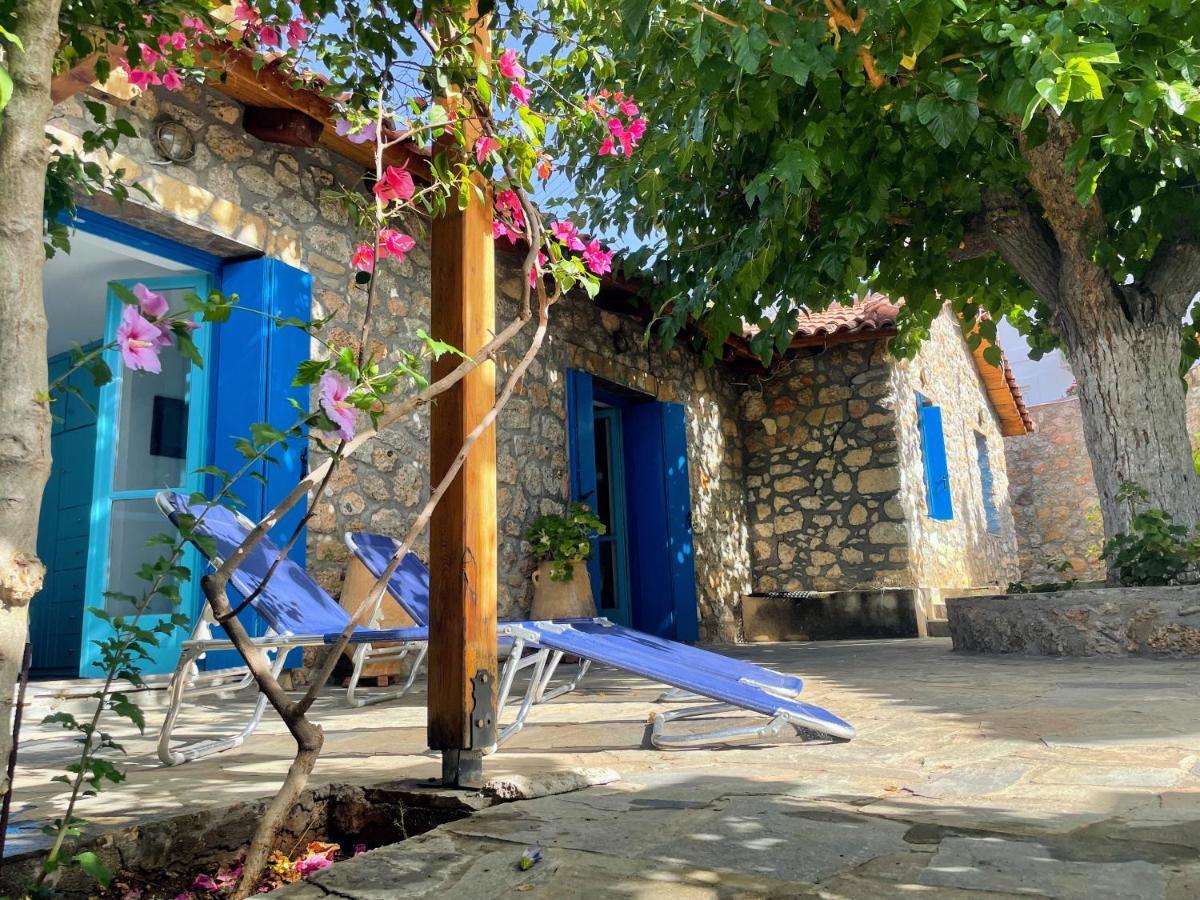 Villa Peloponnese Hideout - Traditional Stone House Akrata