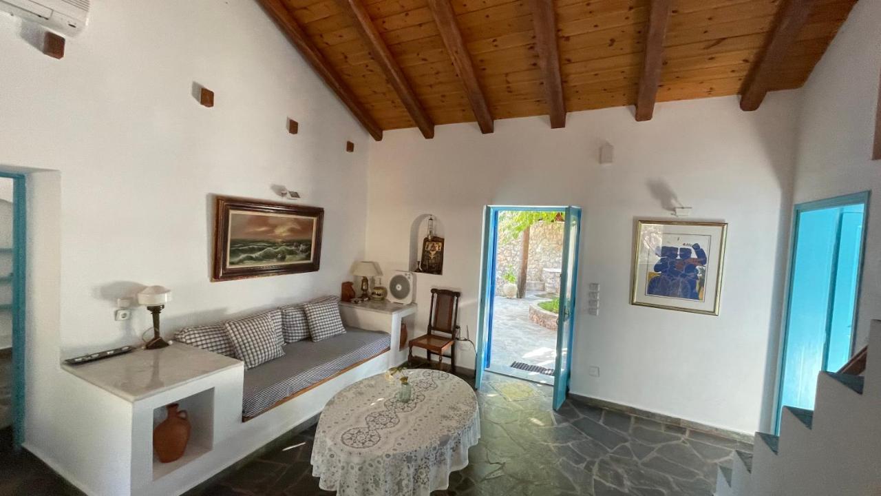 Villa Peloponnese Hideout - Traditional Stone House *