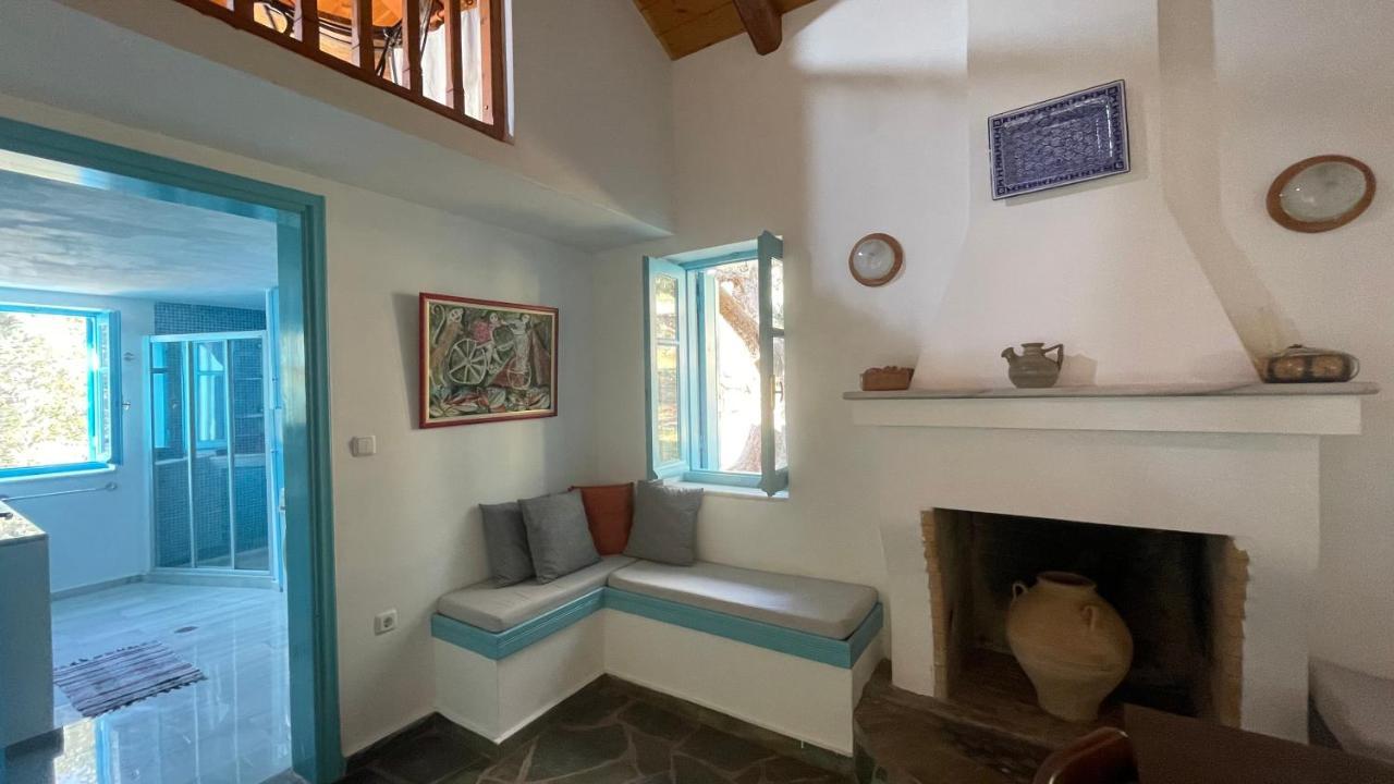 Villa Peloponnese Hideout - Traditional Stone House Akrata