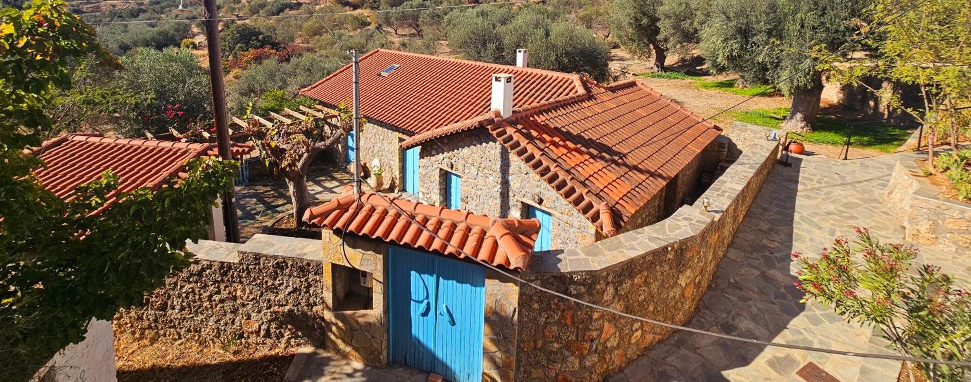 Peloponnese Hideout - Traditional Stone House Villa *